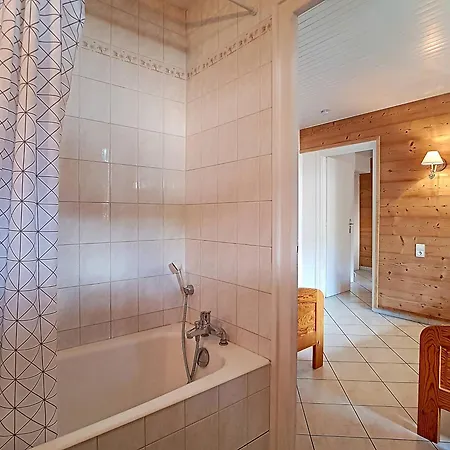 : Pour 4 Pers, Animaux Admis, Balcon Et Parking - Fr-1-818-91